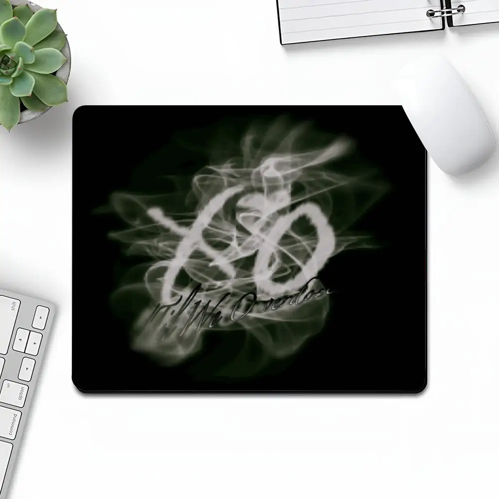 The Weeknd XO Singer Mouse Pad Art Gaming Gamer Xxl Small Rubber Locking Edge Large Computer MousePad Laptop Desk Pad