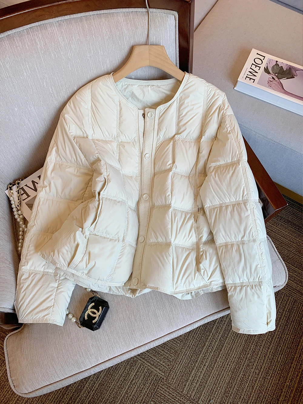 

Модная короткая утепленная флисовая женская хлопковая куртка, зимняя теплая верхняя одежда в корейском стиле, свободный крой, круглый вырез, на одной пуговице