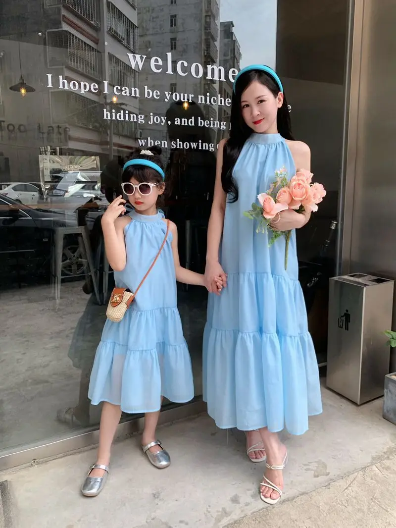 Mother Daughter Matching Dresses Summer French Style Halterneck Dress Family Matching Outfit Blue Girl Mom Dress for Beach Party