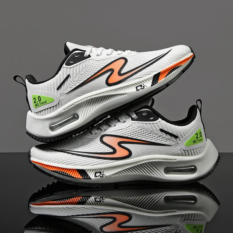 

Осенняя новая амортизирующая и противоскользящая мужская спортивная обувь. Удобные и стабильные кроссовки. Дышащая повседневная прогулочная обувь.