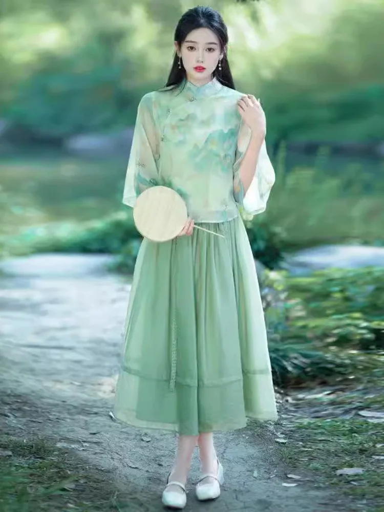 بلوزة نصف كم بياقة مندرين مطبوعة بالحبر مع تنورة شبكية عالية الخصر لأداء الرقص الكلاسيكي