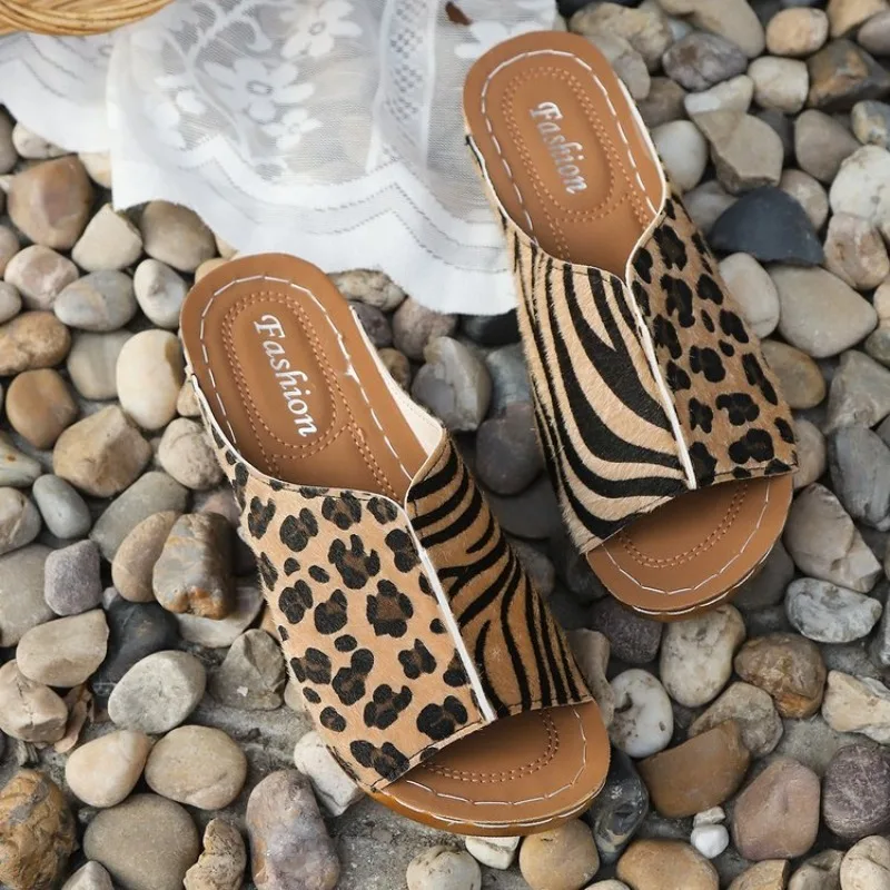 2026 Summer New Fashionable Summer Cool Drag Women's Slope Heel Round Head Thick Bottom Simple Casual Slippers for Women
