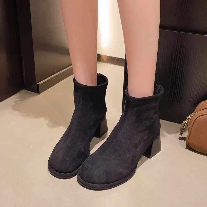 

Новинка 2025, женские модные ботинки на толстом каблуке, осенние новые нескользящие износостойкие короткие ботинки с замшевыми рукавами и круглым носком