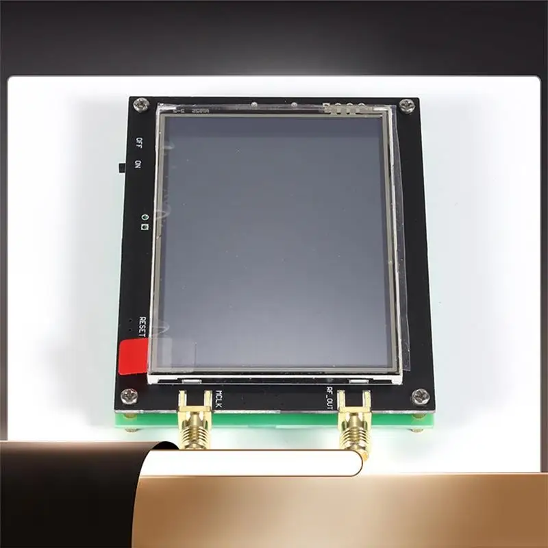 

MAX2870 RF Signal Source Generator Module 23.5Mhz-6000Mhz High Stability With LCD Display For RF Testing Development-X64A