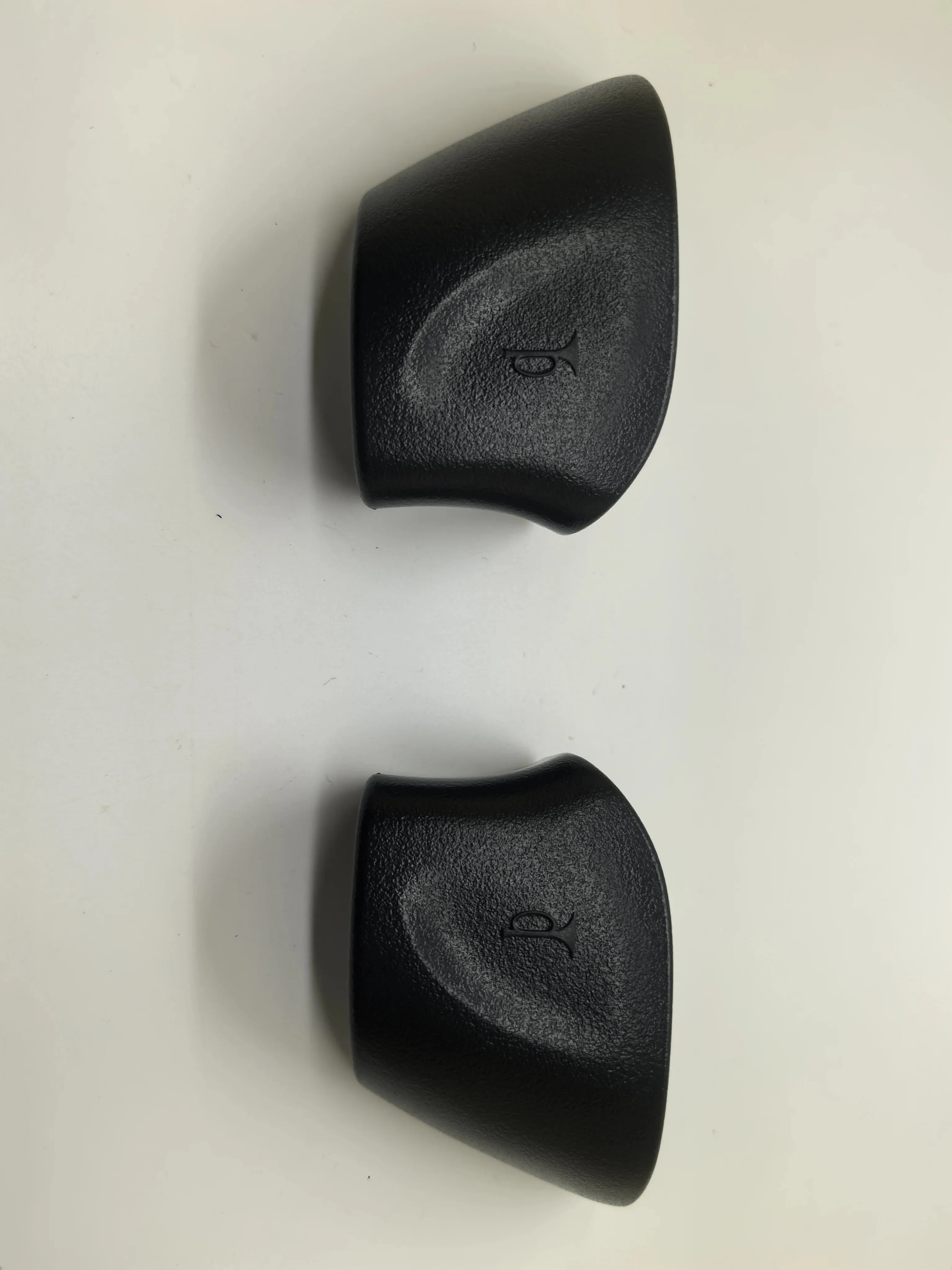 

2 шт., черная накладка на звуковой сигнал рулевого колеса, подходит для VW MK3 Golf/VW Jetta MK3