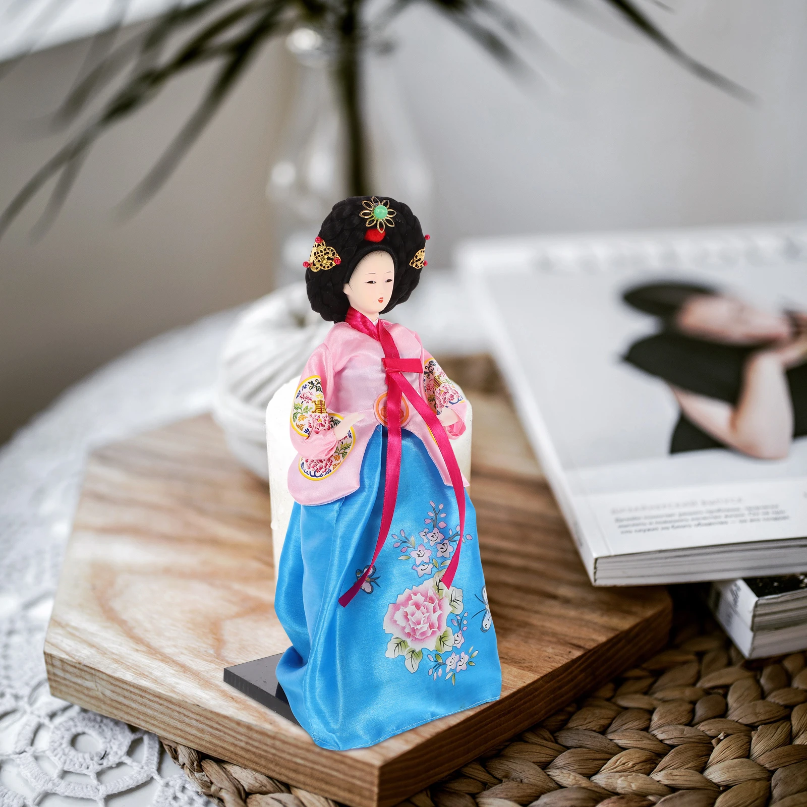 

Korean Folk 12 Inch Handcrafted Hanbok Figure Traditional Silk Decor Home Restaurant nament Lifelike Baby Gift