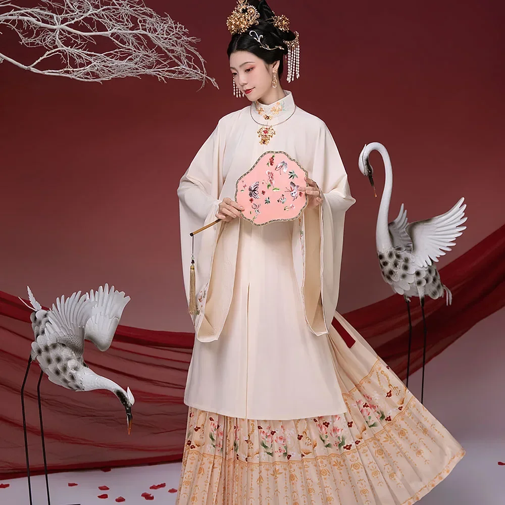 Exquisite Phoenix-Seeking Red Traditional Ming Dynasty Hanfu Women Standing Collar Xiapei Embroidery Chinese Wedding Costume