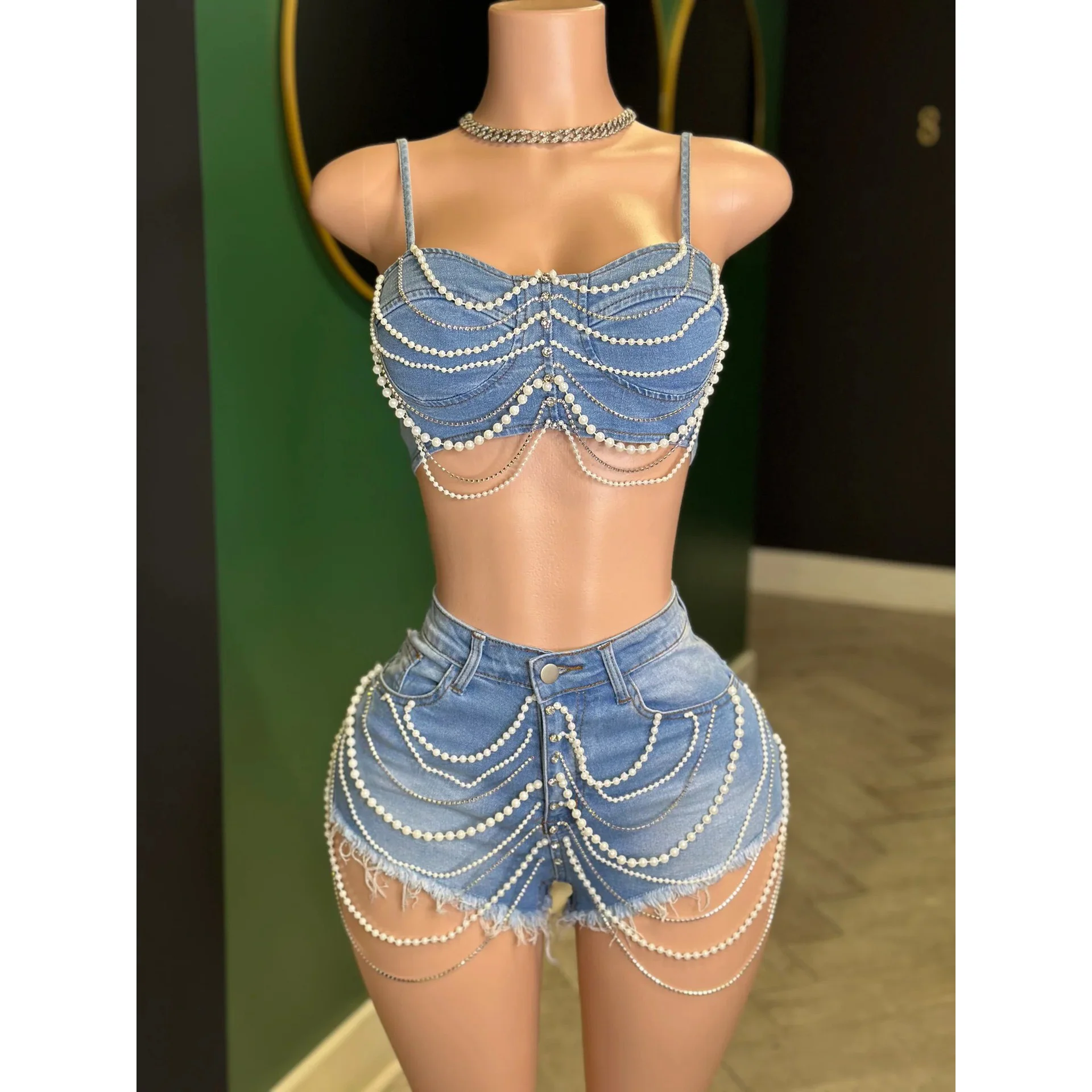 

Сексуальные джинсовые джинсы, комплект из 2 предметов, одинаковые брюки, комплект одежды 2024, женская одежда, шорты-карго Y2K, укороченные джинсовые топы с жемчужной цепочкой