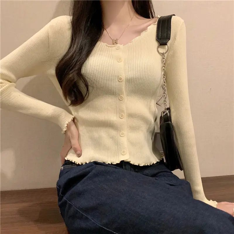 

Thin White V-neck Knitted Women's Spring and Autumn 2025 New Long-sleeved Sunscreen Cardigan Top