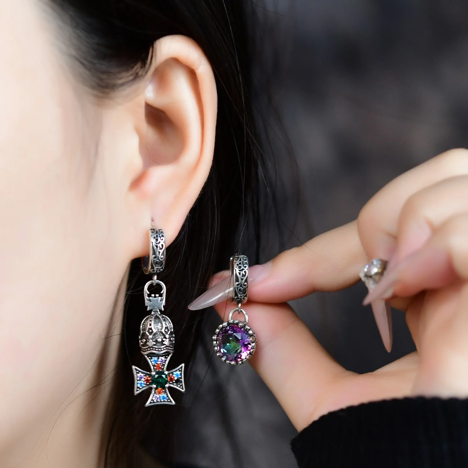 

Individually Asymmetrical Cross Crown Ear Buckle Niche Design And Exquisite High-end Rhinestone Earrings And Jewelry
