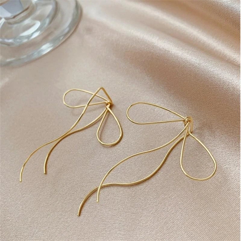 91AC Light Luxury Tassels Long Bow Dangle Earrings for Women Elegant Ear Pendant Drop