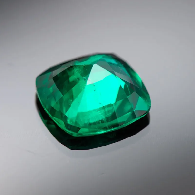 Lab Grown Emerald Square Cushion Shape Emerald Green Color Gemstone for Diy Jewelry Rings Pendants Making Material