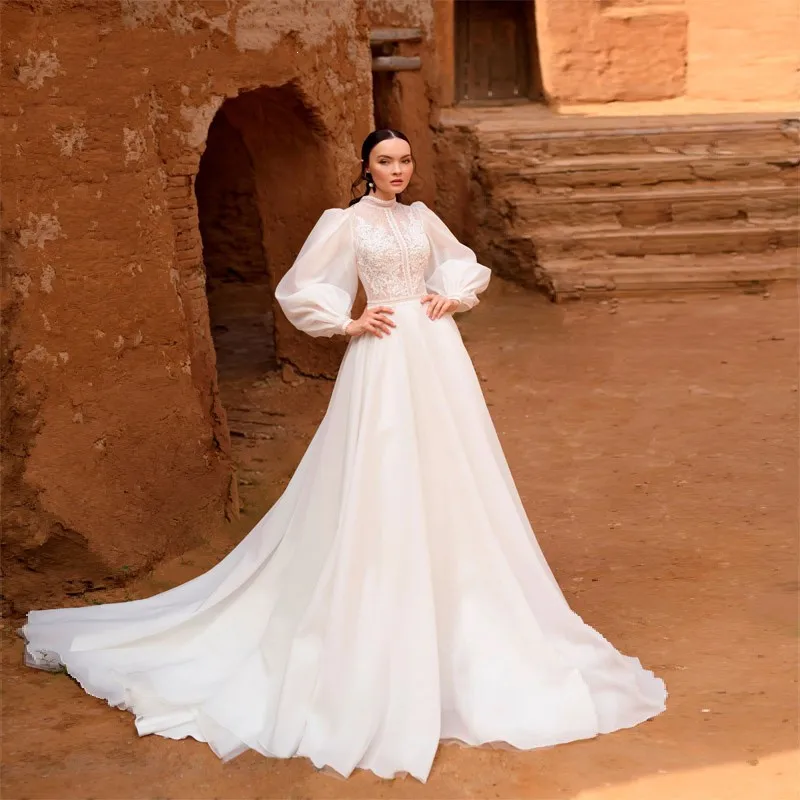 Elegant Simple High Neck Long Puff Sleeve Modest Wedding Gown O Neck Button Back Chapel Train Robe De Mariee