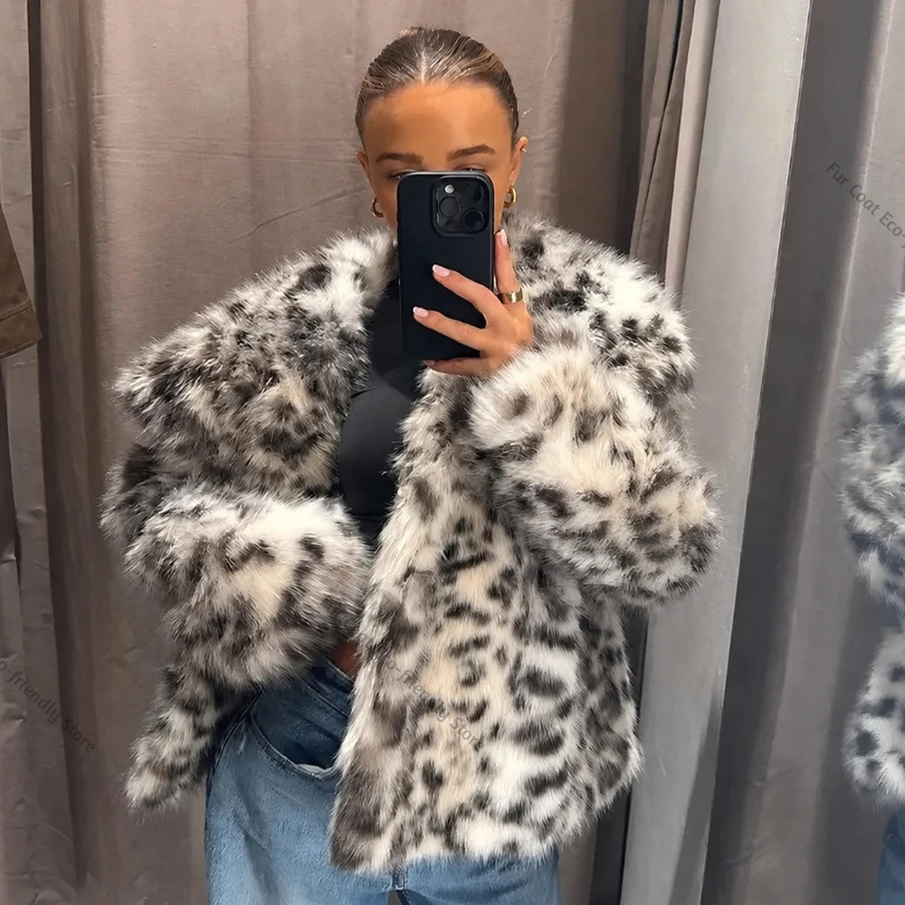 Woman Fau Fur Coat Cute City Style Short Length Relaxed Fit Eco Fur Coat Women's Winter Snap Closure Fall Winter Warm Casual