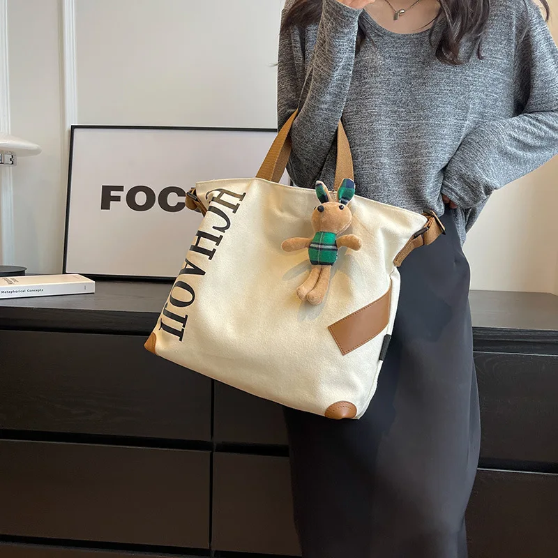 Japanese Canvas Bag for Women Large Capacity Single Shoulder Crossbody Bag for College Students Commuting To Work Tote Bag