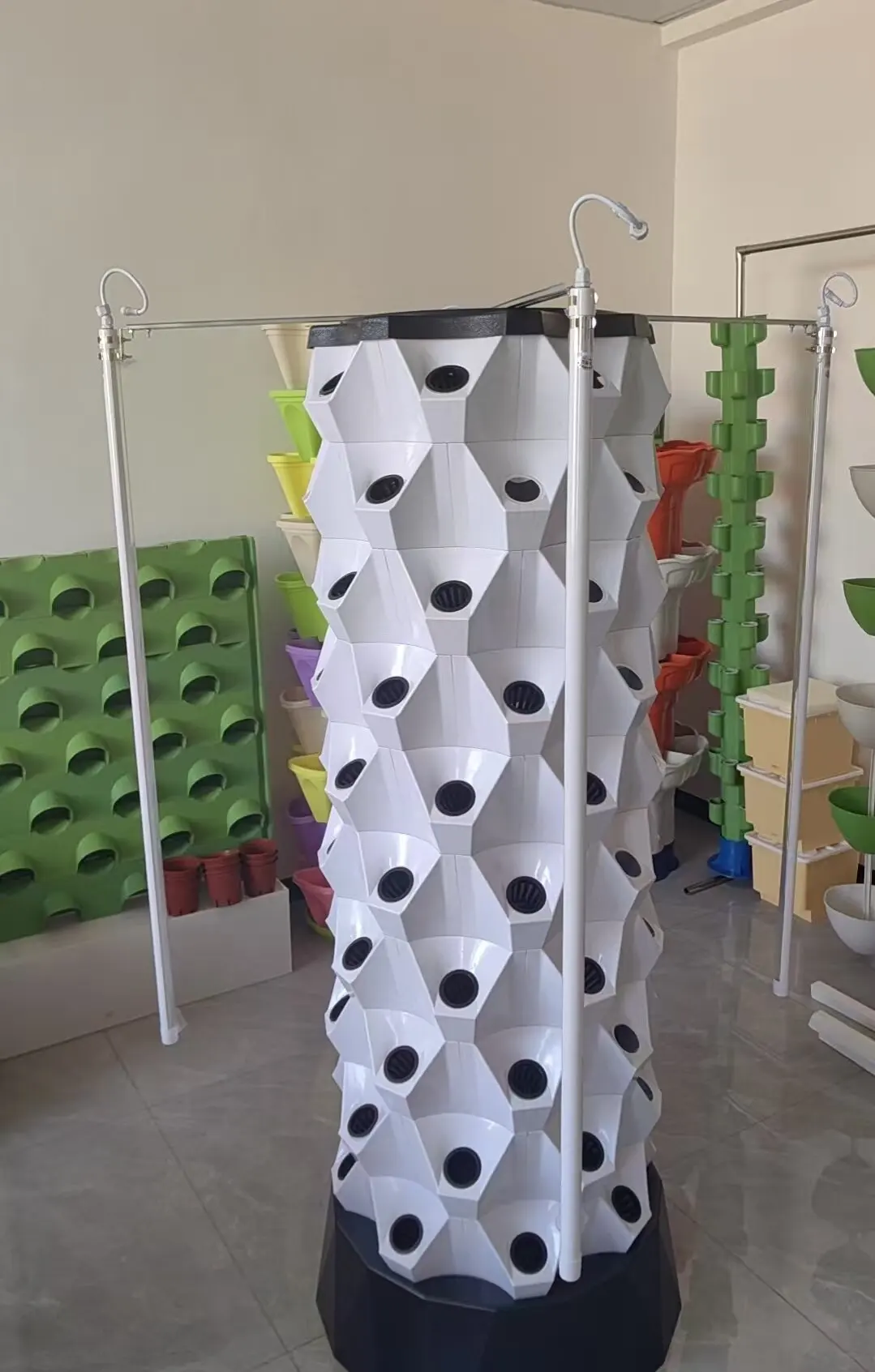 Aeroponic Hydroponic Tower Plastic Planters Garden Vertical Growing System For Garden Agricultural Soilless