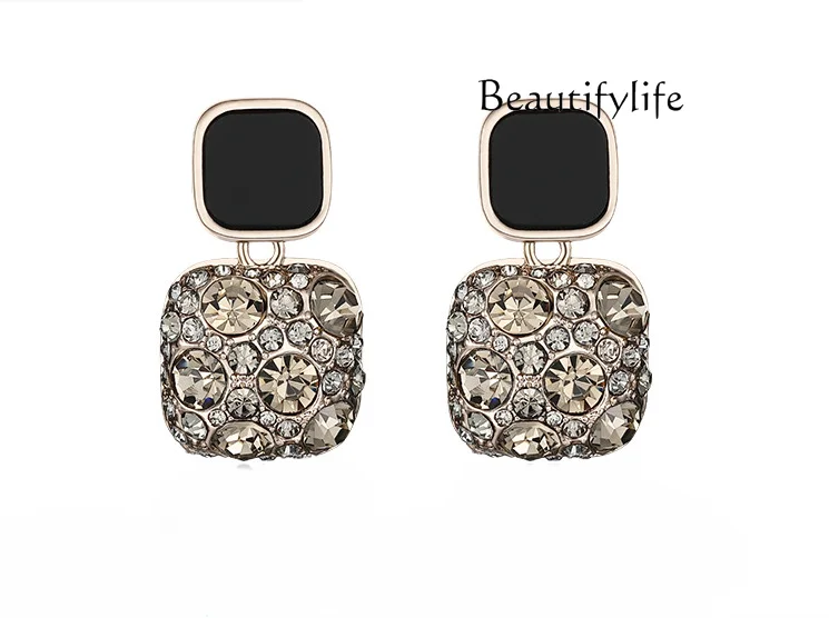 

High-Grade Ear Studs Women's Light Luxury Creative All-Match Vintage Earrings