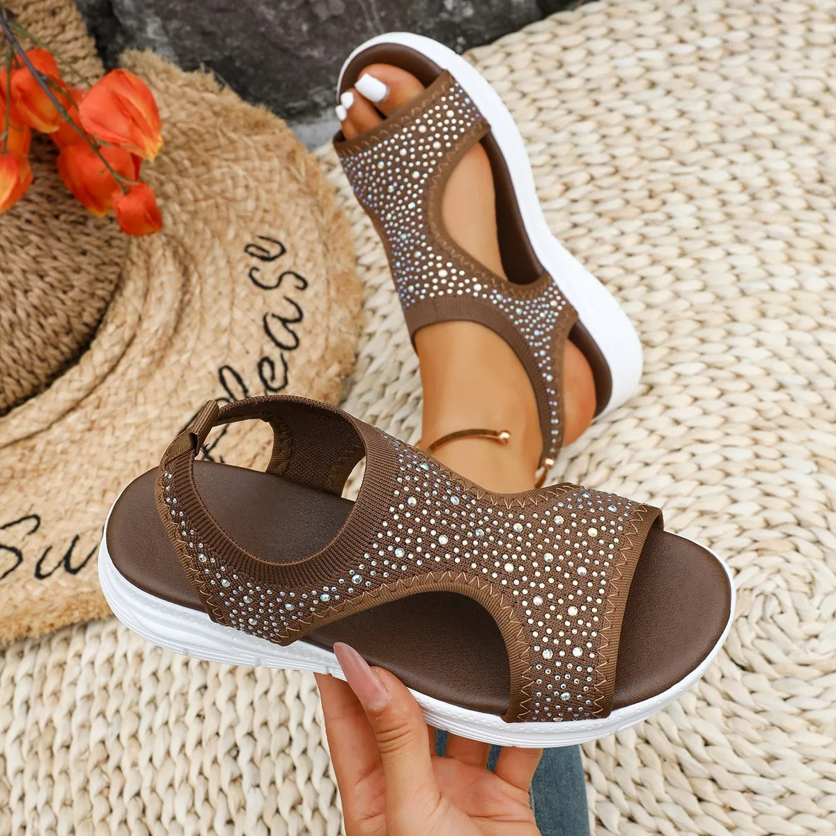 2026 Neue Sommer-Mode Damen-Sandalen Atmungsaktive Bequeme Keilabsatz-Plateauschuhe Damen-Freizeitschuhe Wandersandalen