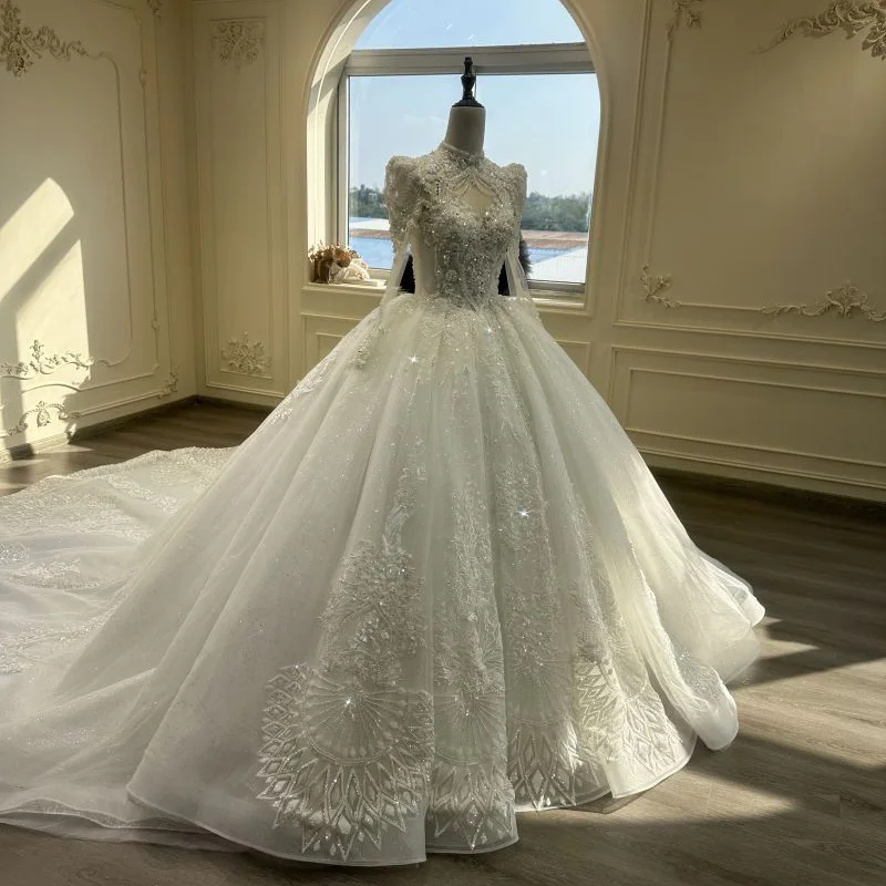 2024 new round-neck gorgeous long-sleeved trailing wedding dress