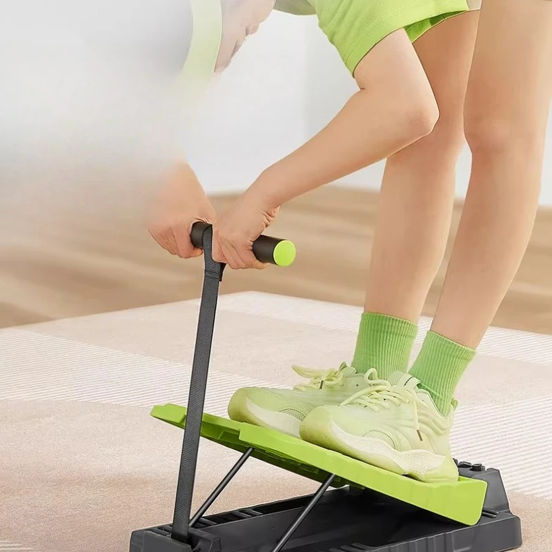 Auxiliares para alongamento de panturrilha com pedal de placa de tensão