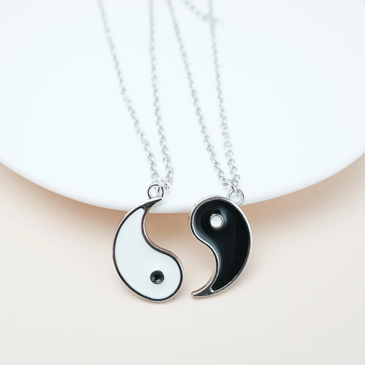 2 Pcs/Set Best Friends Taichi Pendant Necklace Adjustable Pendant Necklace BFF Friendship Best Friends Friendship Jewelry Gift