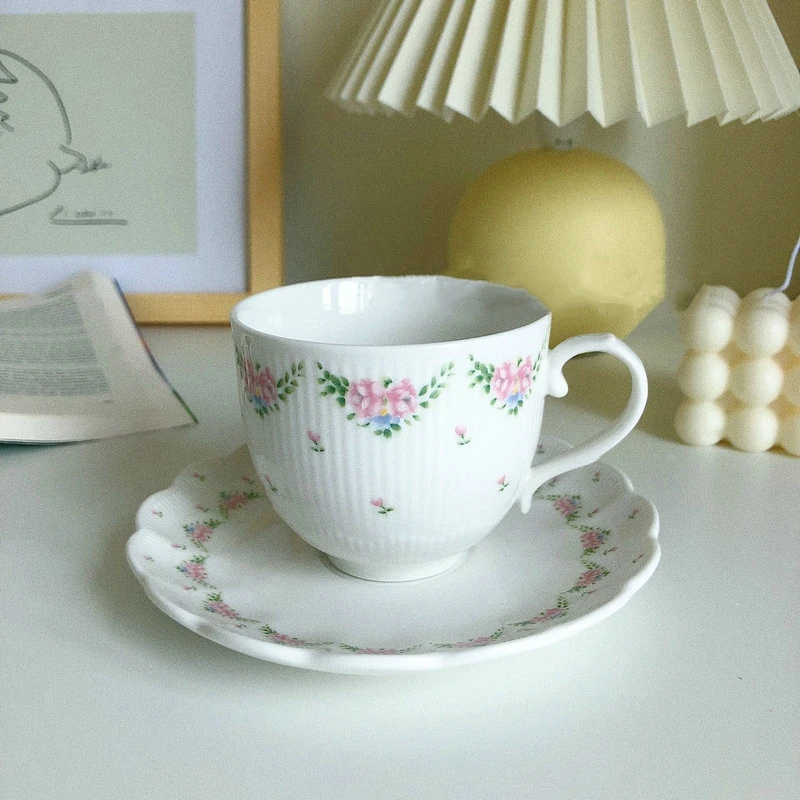 Vintage Flower Ceramic Mugs Relief Rose bow Tea Cup Coffee Cup and Saucer Hand Pinched Retro Relax Time Milk Tea Cups Breakfast