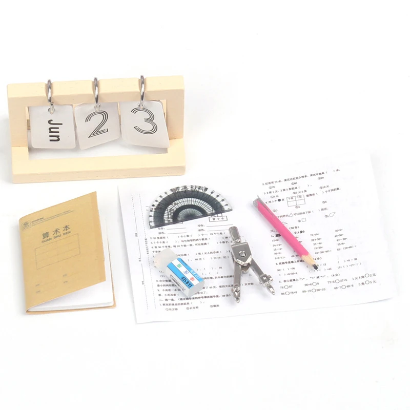 

1:12Dollhouse Miniature Metal Compass-Simulation Stationery Model for Mini Study Scenes,Collectible Micro Landscape Decor