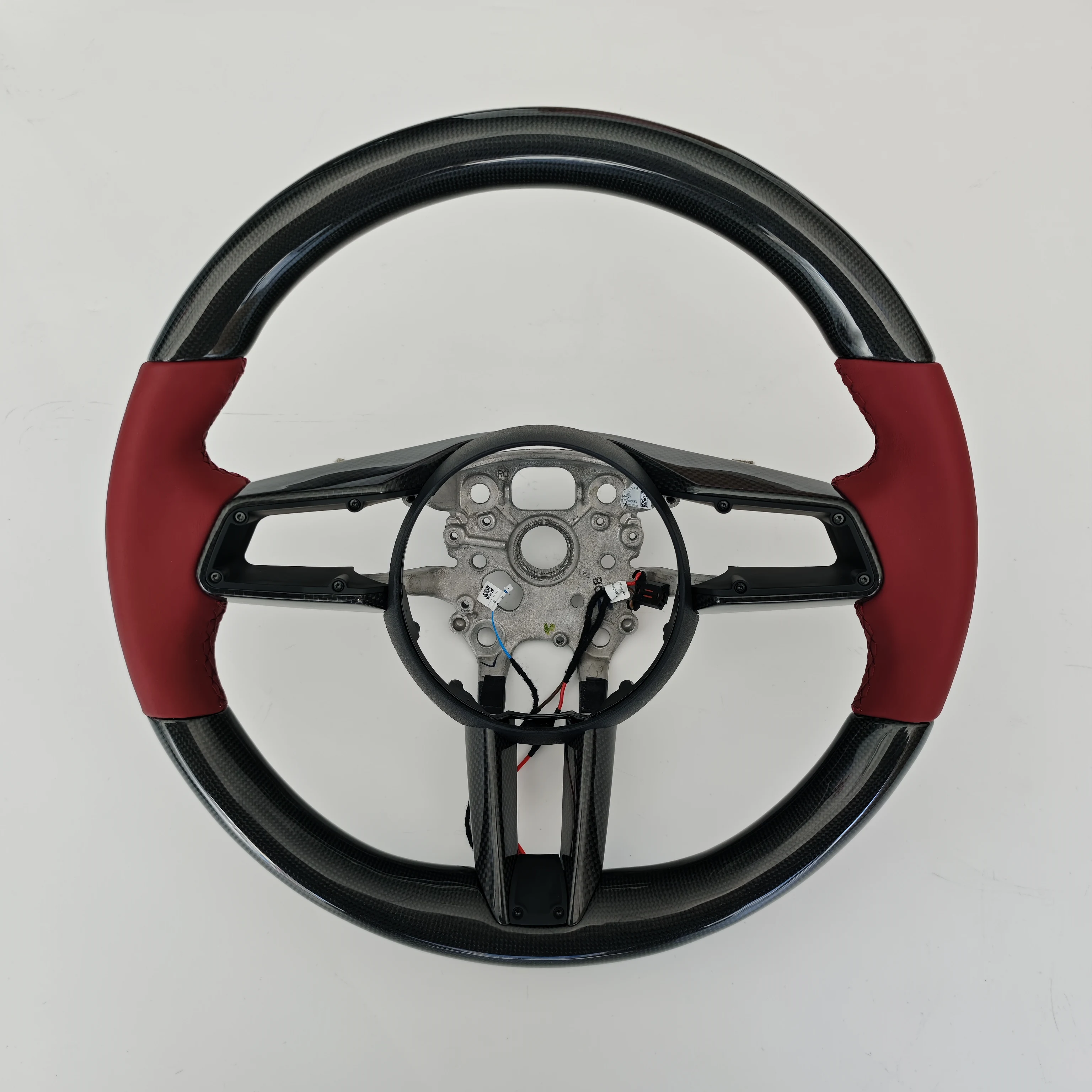 

Custom Carbon Fiber Sports-Style Steering Wheel for New Cayenne 992 Panamera Heated Processing Option