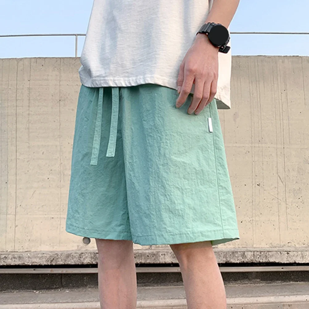 

Удобные повседневные шорты для мужчин, шорты, повседневная пляжная одежда, легкий эластичный однотонный узор, всесезонная одежда, стиль со средней талией