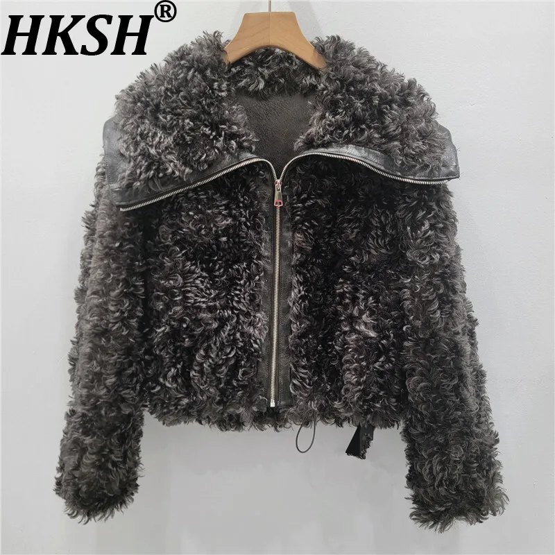 

HKSH 2025 Winter New Women's Short Warm Coat Faux Lamb Wool Patchwork Turn-down Collar Zipper Trend Sweet Thicken Jacket HK16066