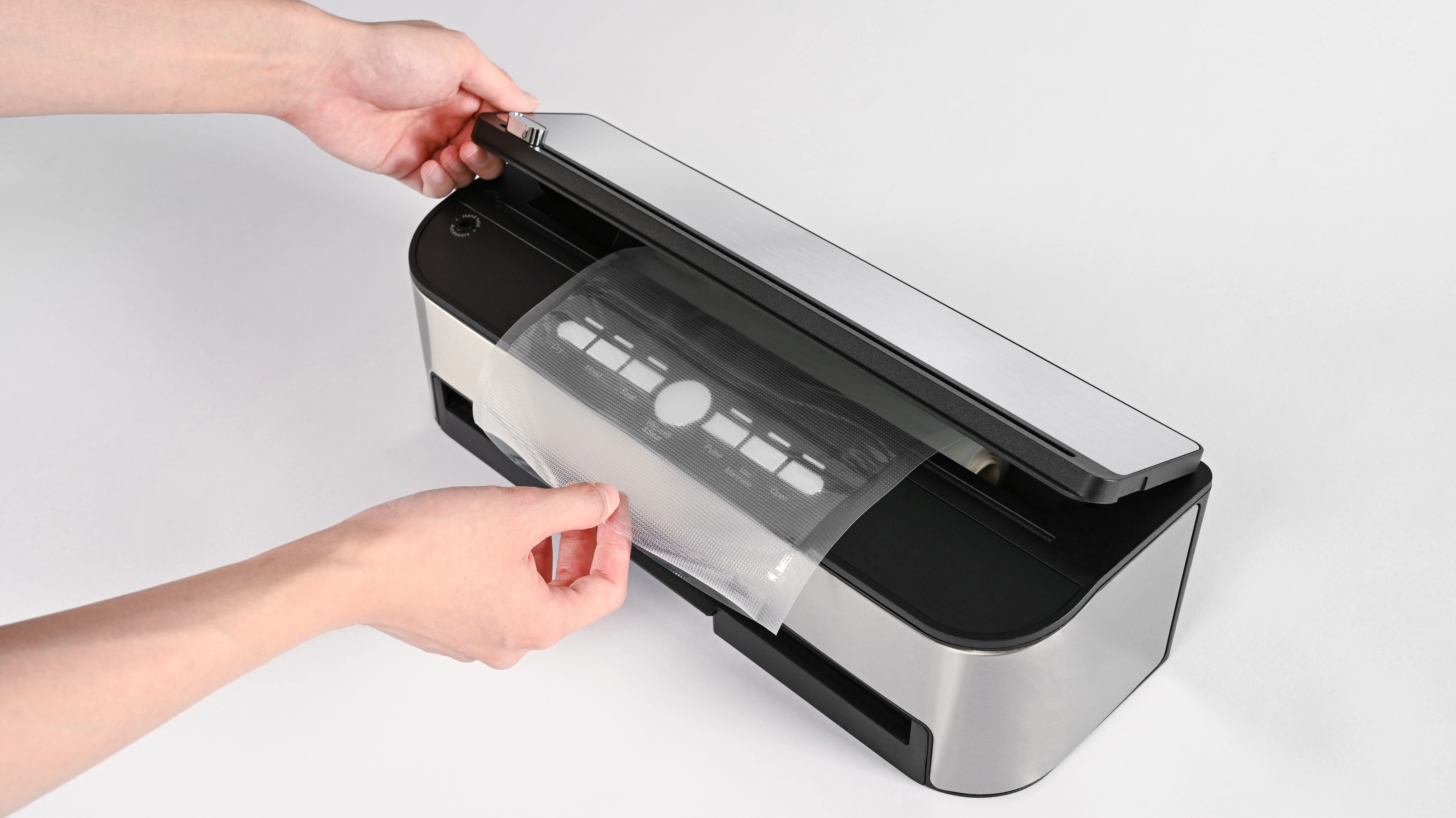 Latest Model Portable Electronic Vacuum Food Sealer Machine Low Noise Built-in Bag Cutter Electric Power Handheld Household Use - view 6
