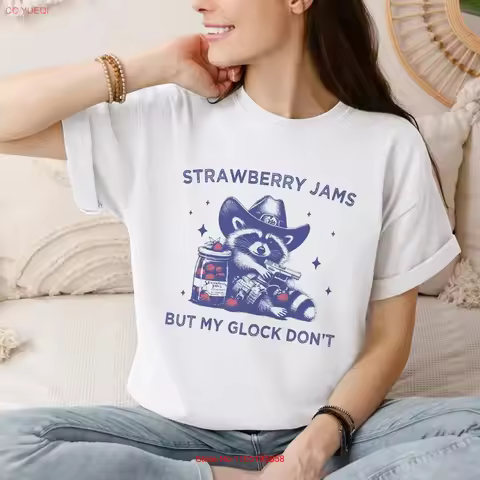 Funny Raccoon T Shirt Strawberry Jams Animal Lover vintage Washed homme Soft streetwear Stylish graphic Breathable Comfortable