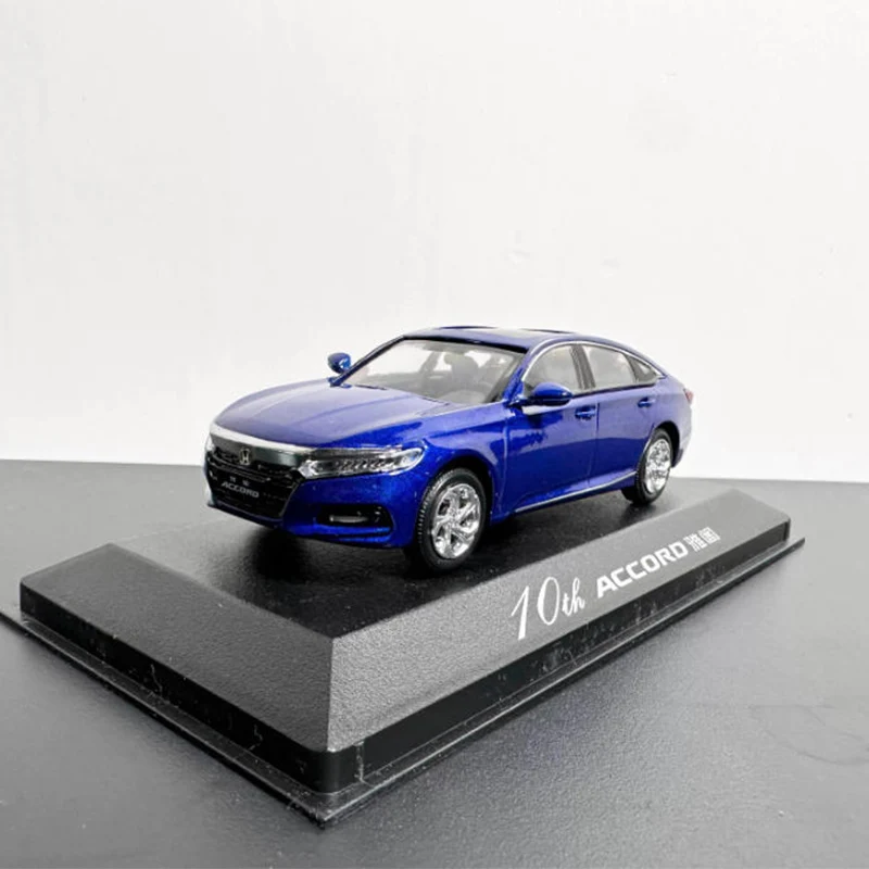 

Масштабная модель автомобиля Honda Accord 2018 10-го поколения (1:43), имитация из сплава, статическая, коллекционная, подарок, сувенир, украшение