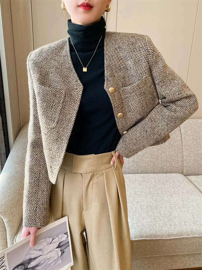 سترة تويد مقصوصة كلاسيكية للسيدات سترة قصيرة أنيقة للخريف كورية واحدة الصدر تناسب كل مباراة ملابس خارجية أنيقة غير رسمية