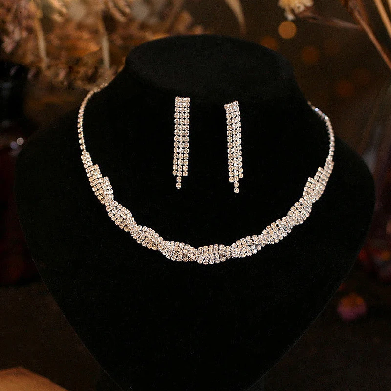 Foreign trade e-commerce source Fashion claw chain rhinestone braided necklace earrings bracelet set combination jewelry