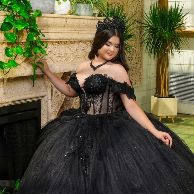 

Блестящие черные платья Quinceanera по индивидуальному заказу с открытыми плечами, блестящая аппликация, кристалл, длинный хвост, Vestido 15, Quinceanera