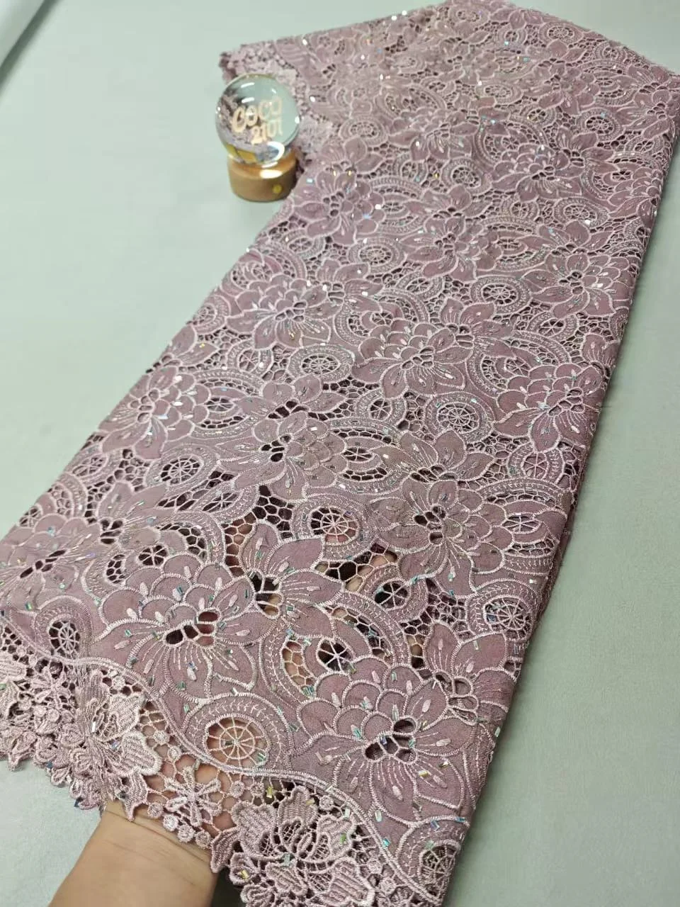 

2026 High-Quality Africa Nigerian Sequins Cotton Embroidery Lace Fabric Tulle 5 Yards for Wedding Party Dress Chiffon XL202