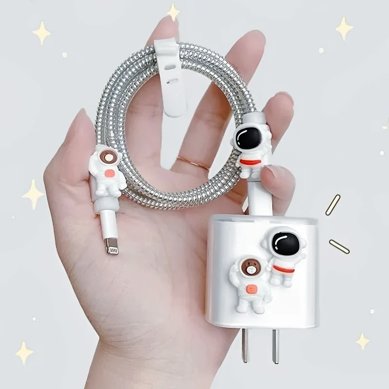 Cute 3D Astronaut Adapter Case Data Line Winder Spiral Protection For iphone 18/20W Fast Charger Protector Cover Protective