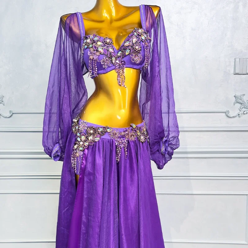 Sutiã de diamante de luxo personalizado e borla saia longa para mulheres, dança oriental, traje de desempenho profissional, conjunto Bellydance, 2 peças