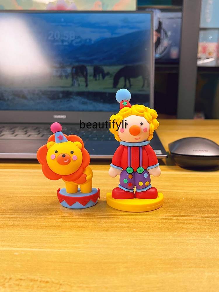 Healing Department Office Computer Desktop Small Ornament Creative Clown Cute Cartoon Car Ornament