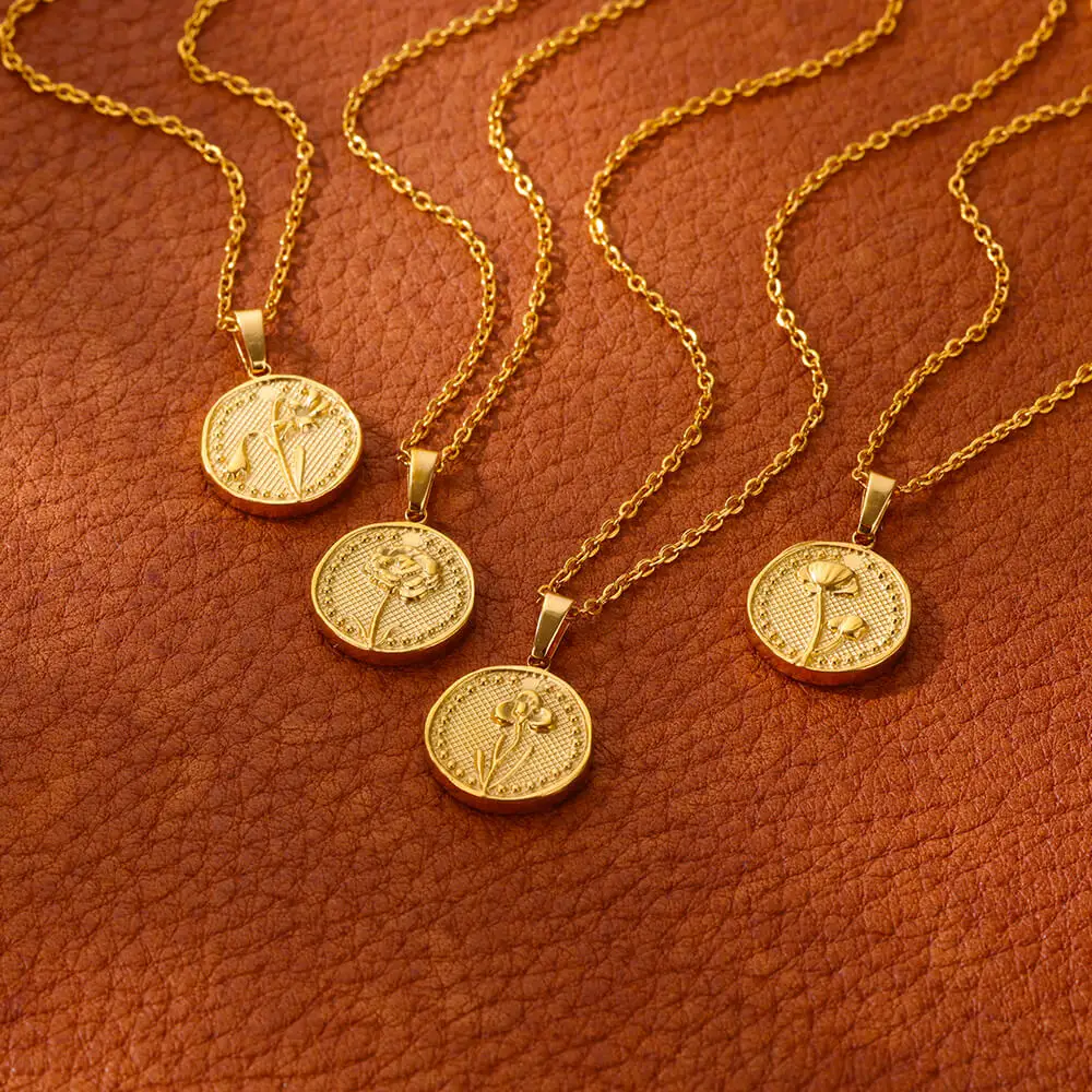 1Pcs Vintage Stainless steel Flowers Necklace For Women Gold Color Minimalist Romantic Couple Pendant Jewelry Gifts