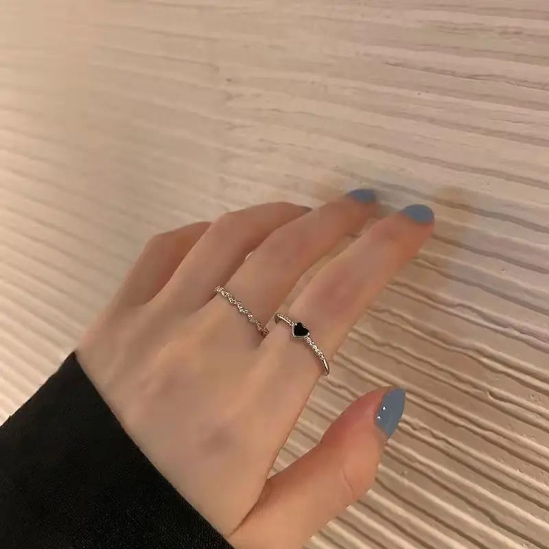 Black oil drop love ring female ins niche design sense cold wind light luxury index finger ring sweet and cool jewelry