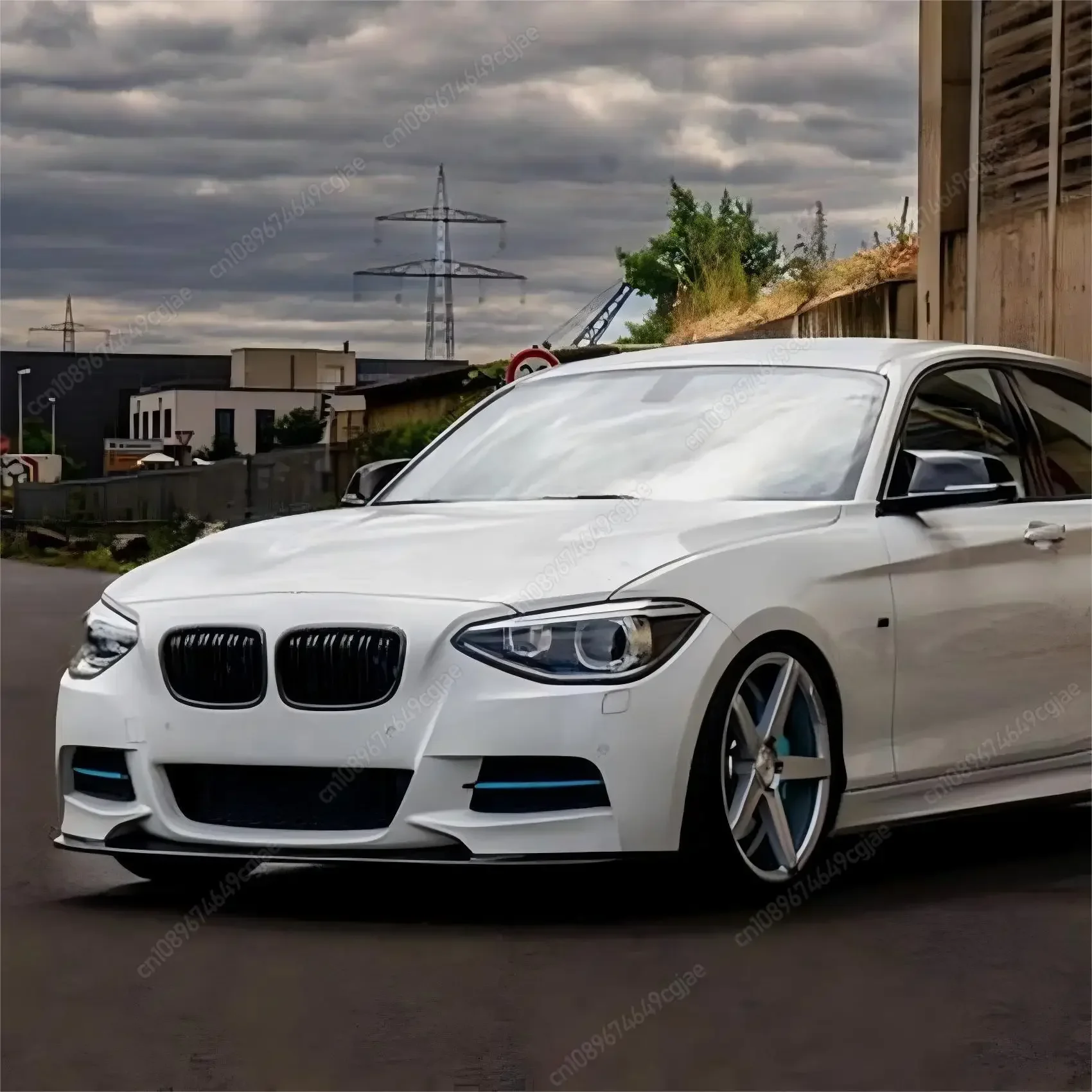 

Car Front Bumper Lip Spoiler Splitter Diffuser For BMW F20 F21 120d 120i M135i M-Sport 2012-2015 Gloss Black/Carbon Look Tuning