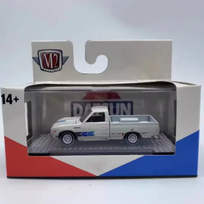 M2 Machines 1:64 Scale Diecast Alloy 1977 Datsun Pickup Truck Toys Cars Model White Classics Adult Souvenir Gifts Static Display