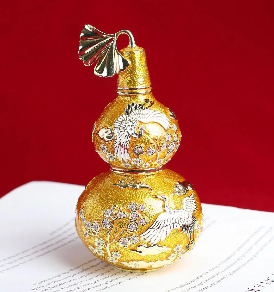 14.8 cm size engraved metal feng shui red and yellow five willows and happy crane, longevity and disease-free ginkgo ornament