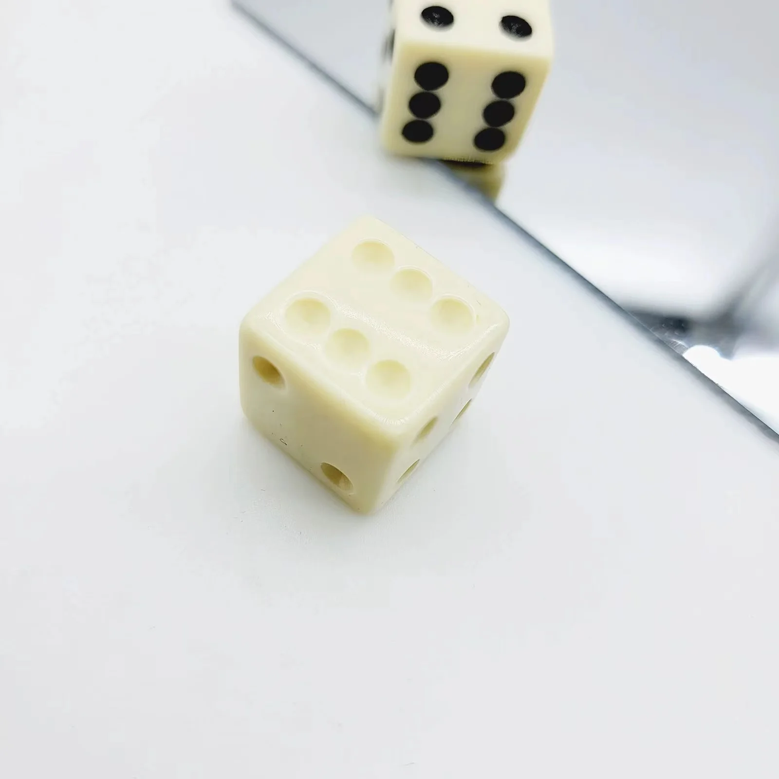 juego-de-magia-con-espejo-y-dados-ilusion-de-magia-regalo-para-principiantes-y-ninos