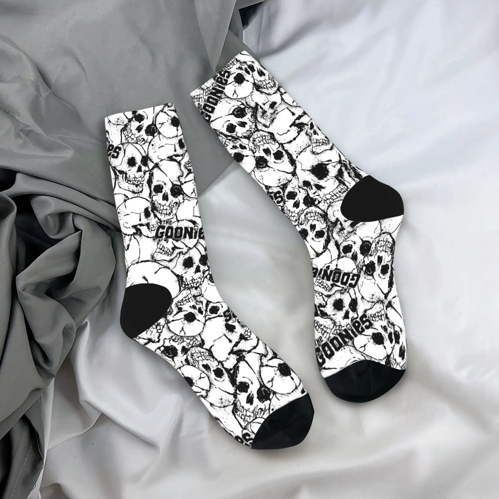 

Носки с черепом Уилли-Одноглазика из фильма «Гунни», мужские и женские, забавные, веселые, весенне-летние, осенне-зимние, средней длины, подарки