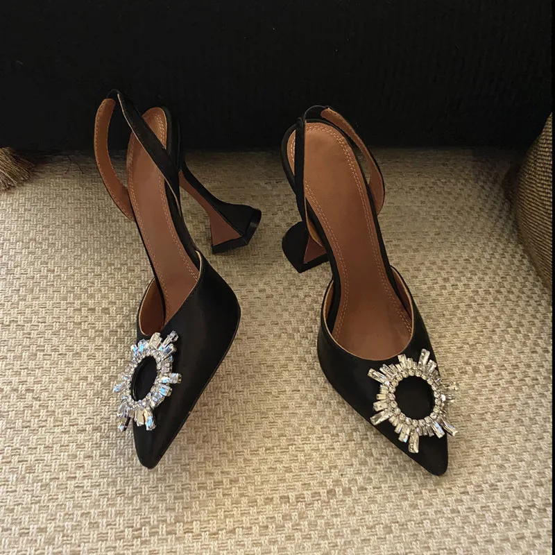 2025 Brand women Pumps luxury Crystal Slingback High heels Summer bride Shoes Comfortable triangle Heeled Party Wedding Shoes
