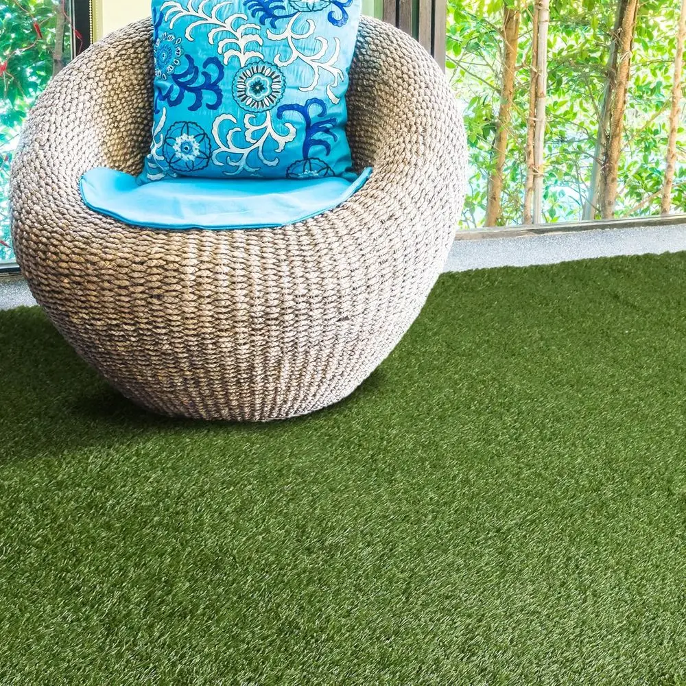 

Luxurious Synthetic Turf Mat, Suitable for Indoor and Outdoor Use, 2ft x 8ft