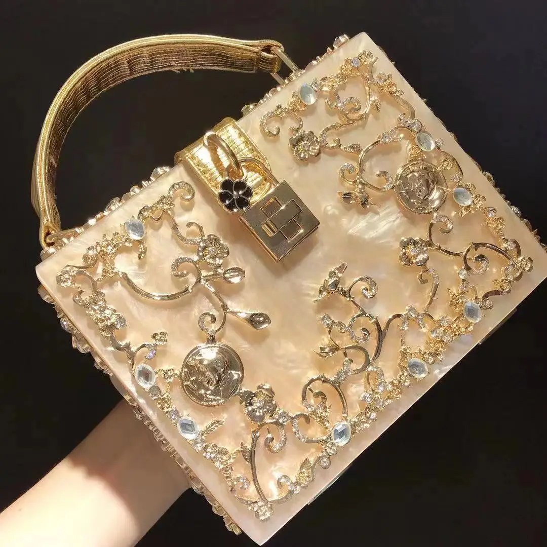 High-Grade crystal Evening Bag Female New Hollow Out Metal Carved Flower Diamond Handbag Box Fashion Chic Shoulder Crossbody Bag